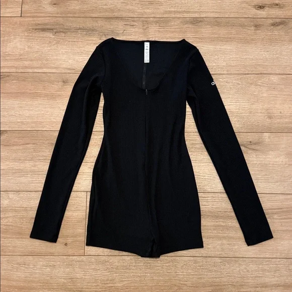 alo romper - Picture 2 of 2